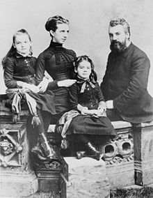 Alexander Graham Bell, his wife Mabel and their two daughters, Elsie and Marian (1885)