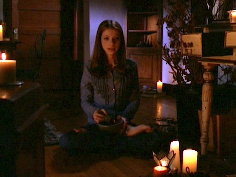 Buffy the Vampire Slayer, Conversations With Dead People, Dawn