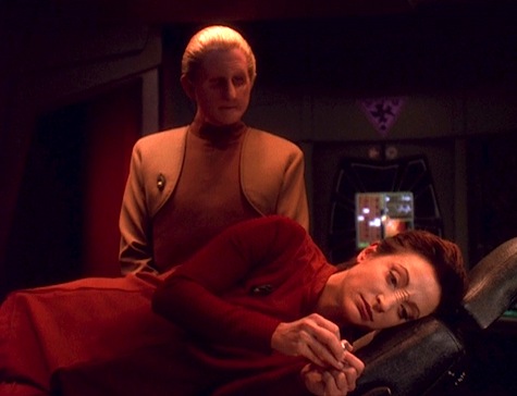Deep Space Nine, The Darkness and the Light, Kira, Odo