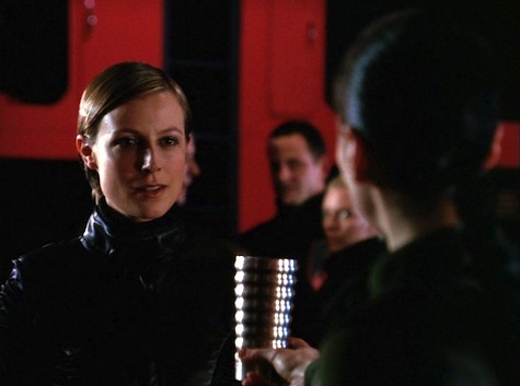 Farscape, Into the Lion's Den I: Lambs to the Slaughter, Aeryn, Henta