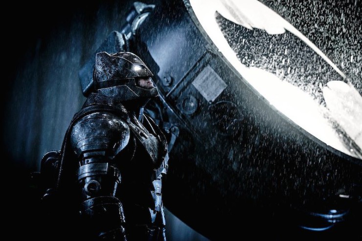 Bat signal Batman standalone solo film Ben Affleck Justice League
