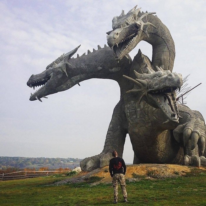 Safari Park Kudykin Mountain, dragon statue