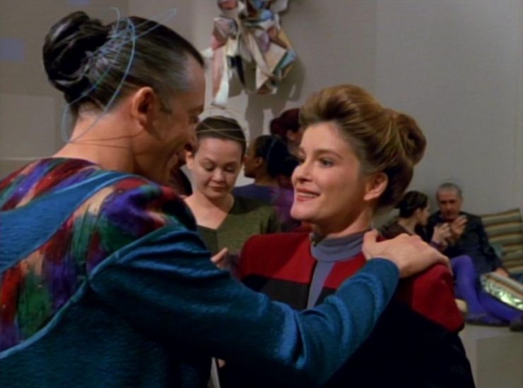 Otel (Ronald Guttman) and Captain Janeway (Kate Mulgrew) in Star Trek: Voyager