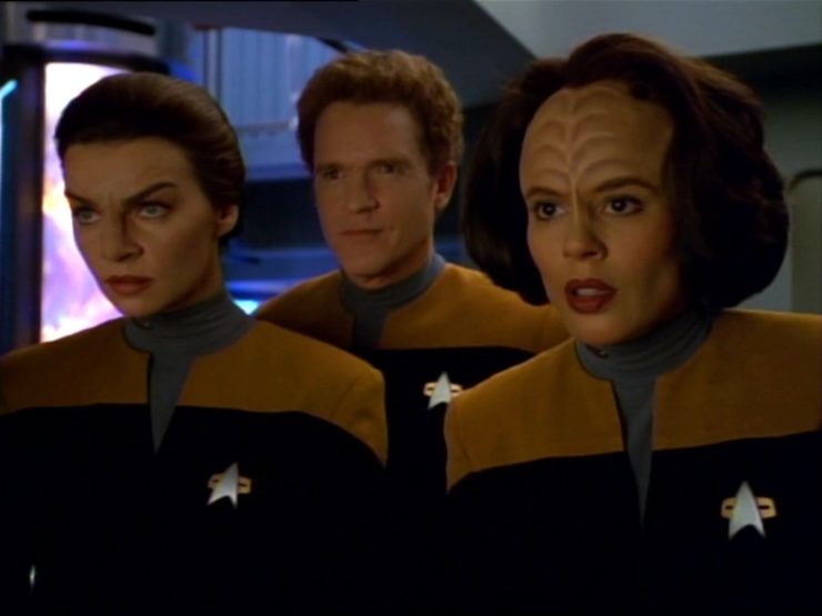 Seska (Martha Hackett) Joseph Carey (Josh Cark) and B'Elanna Torres (Roxann Dawson) in Star Trek: Voyager
