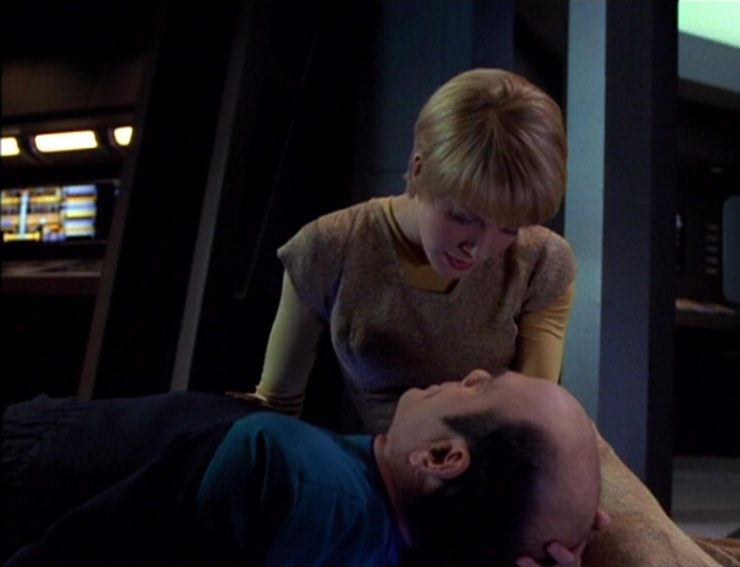 Kes and the EMH in Star Trek: Voyager