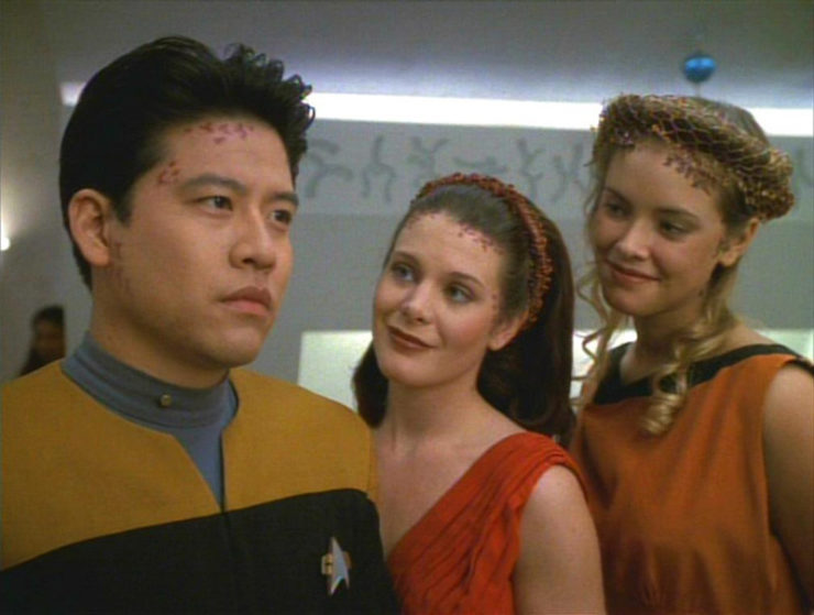 Star Trek: Voyager "Favorite Son"
