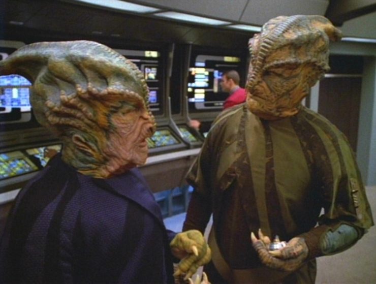 Star Trek: Voyager "Distant Origin"