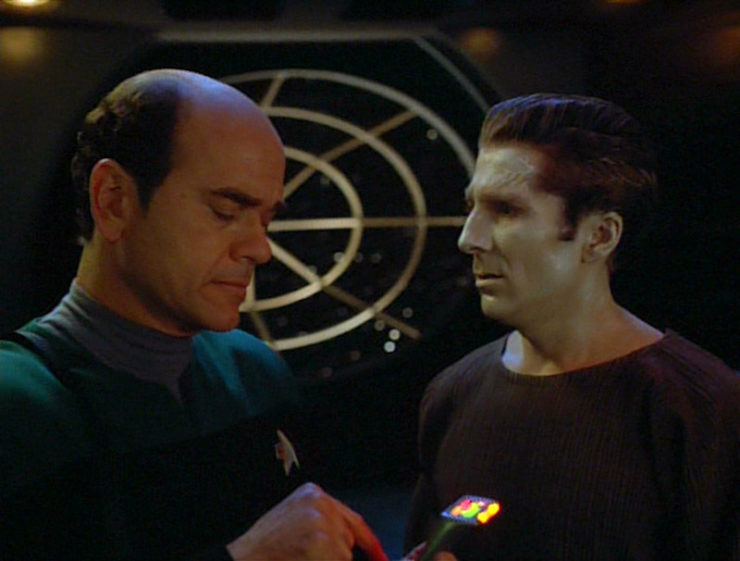 Star Trek: Voyager "Revulsions"