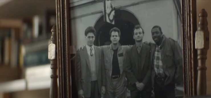 Ghostbusters: Afterlife, picture of the original four ghostbusters in a frame in black and white