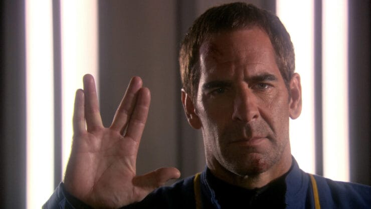 Captain Archer gives the Vulcan salute. Screenshot from Star Trek: Enterprise "Kir'Shara"