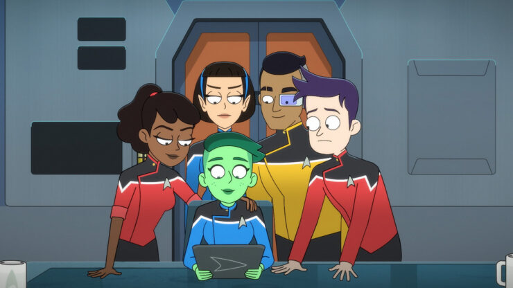 Mariner, Tendi, Boimler, Rutherford, and T'Lyn gathered around in Star Trek: Lower Decks