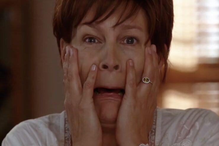Jamie Lee Curtis in Freaky Friday, crying in front of mirror