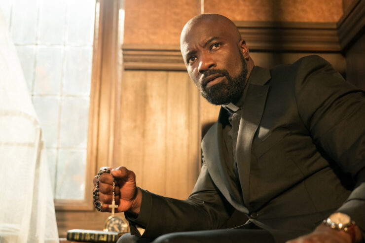 Mike Colter as David Acosta in Evil episode 10, season 3 streaming on Paramount+, 2022.