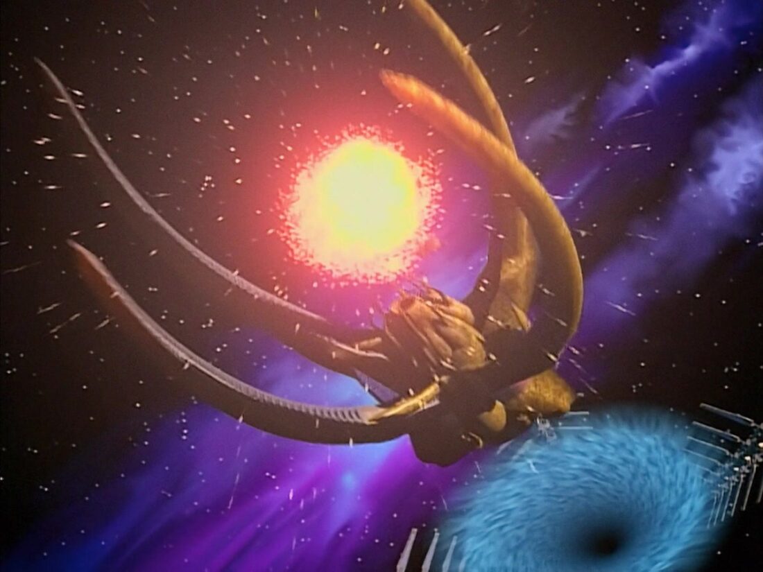 Jha’dur's ship is targeted by Vorlons in a scene from Babylon 5 "Deathwalker"