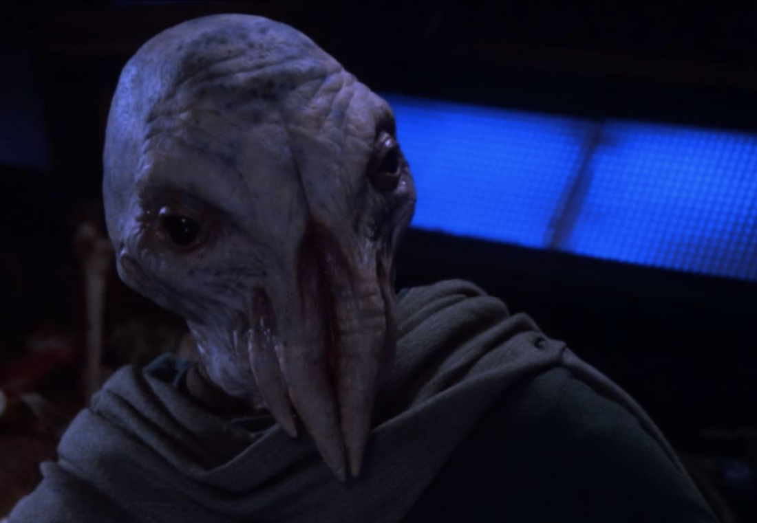 A member of the Pak’ma’ra species in a scene from Babylon 5: "Legacies"