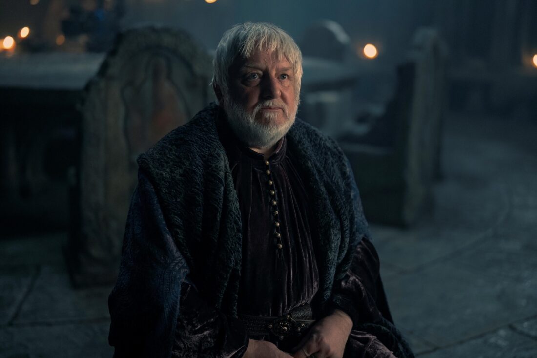 Ser Simon Strong (Sir Simon Russell Beale) in House of the Dragon, Season 2 Episode 3