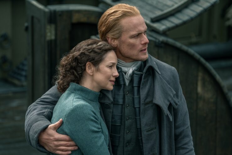 Outlander_Episode 708_Turning Points_Left to Right: Caitríona Balfe (“Claire Fraser”) and Sam Heughan (“Jamie Fraser”)