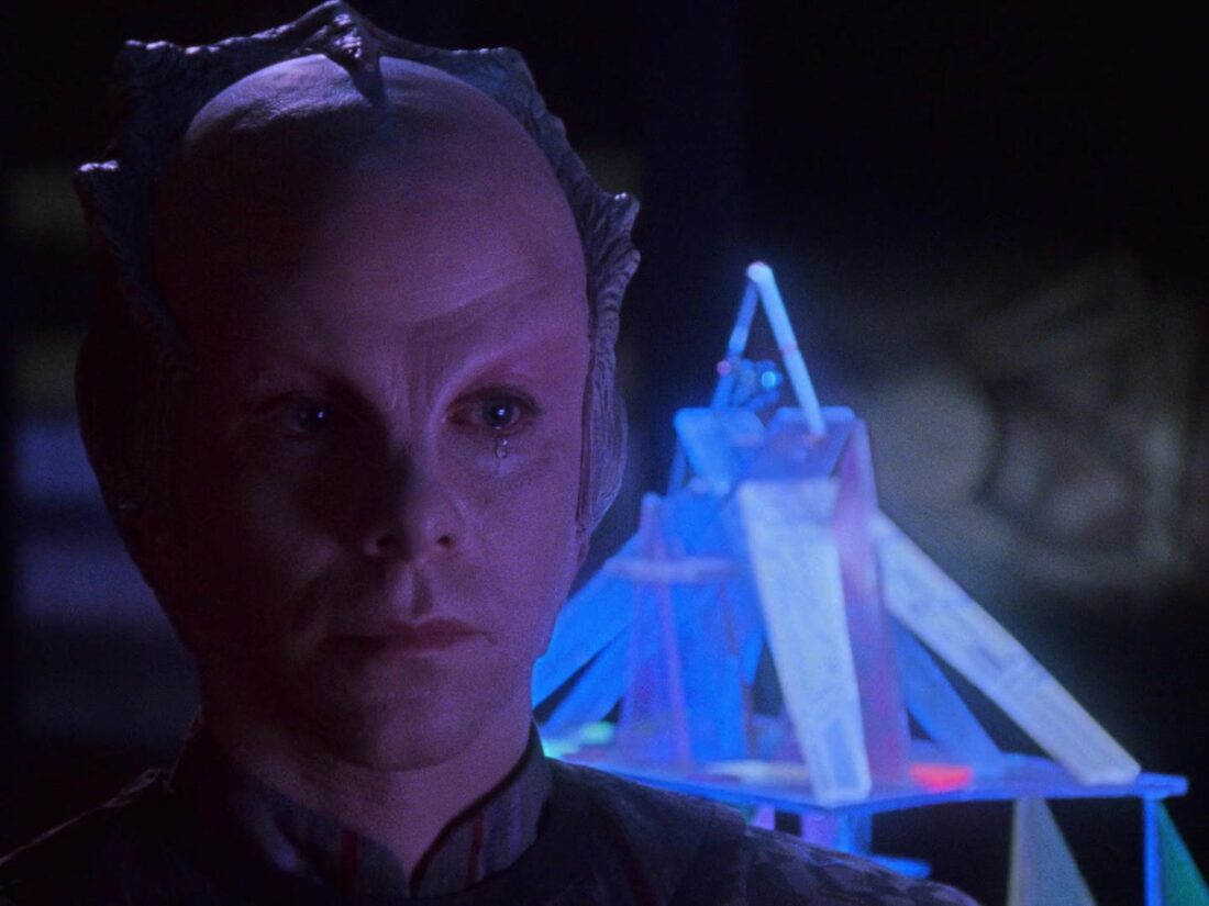 A scene from Babylon 5 "Chrysalis"