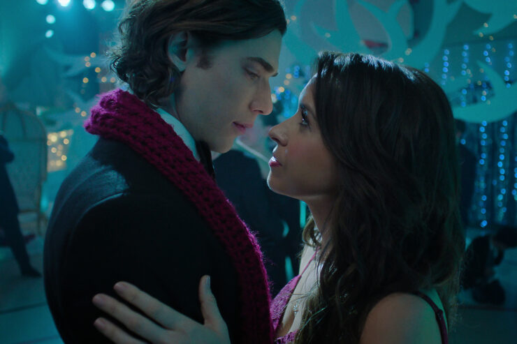 Dustin Milligan as Jack Snowman and Lacey Chabert as Kathy Barrett in Hot Frosty