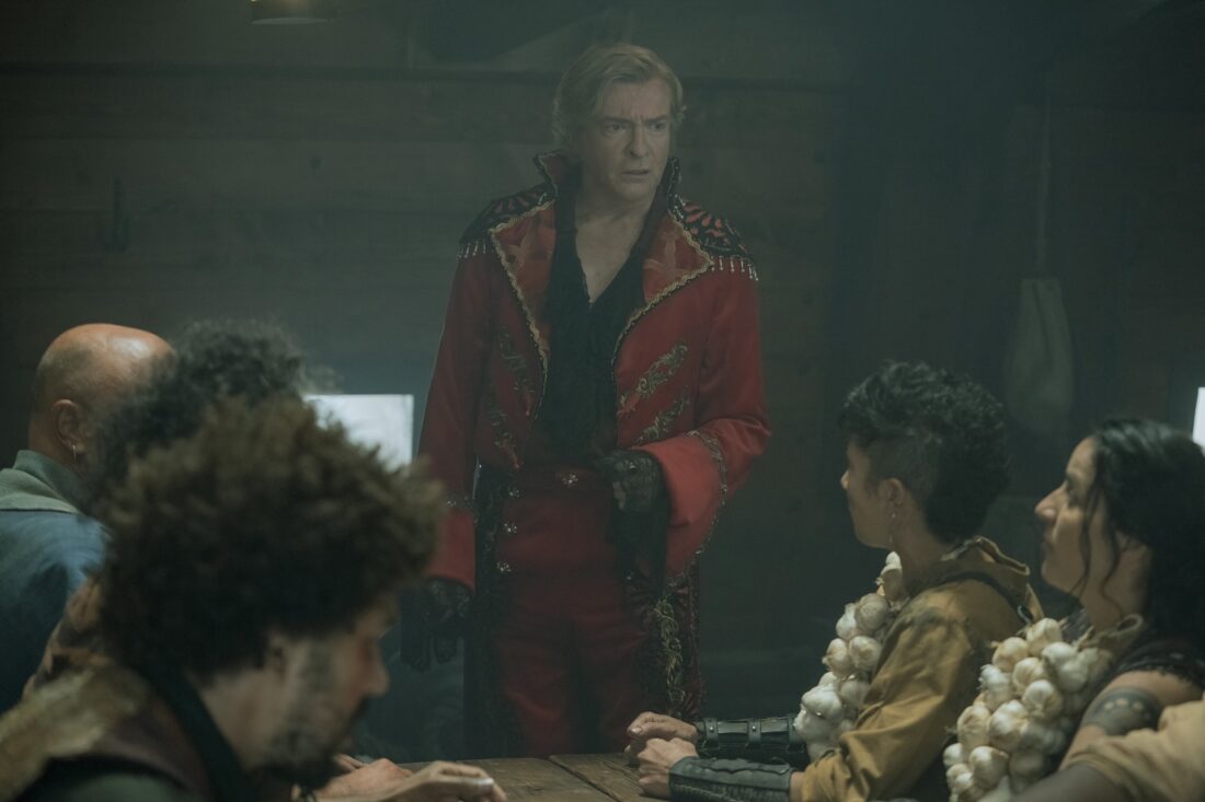 Stede talking to the crew in his fancy coat in Our Flag Means Death S2