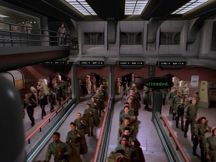 Screencap of Babylon 5 episode "GROPOS"