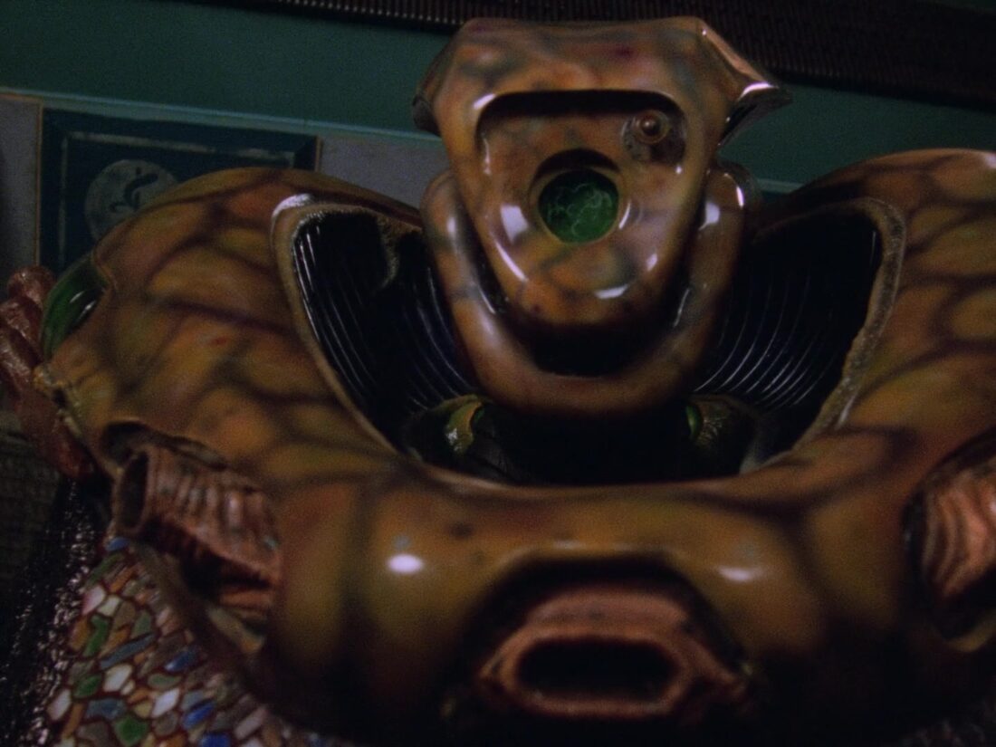 Screencap of Babylon 5 Season 2 Ep. 9: The Coming of Shadows