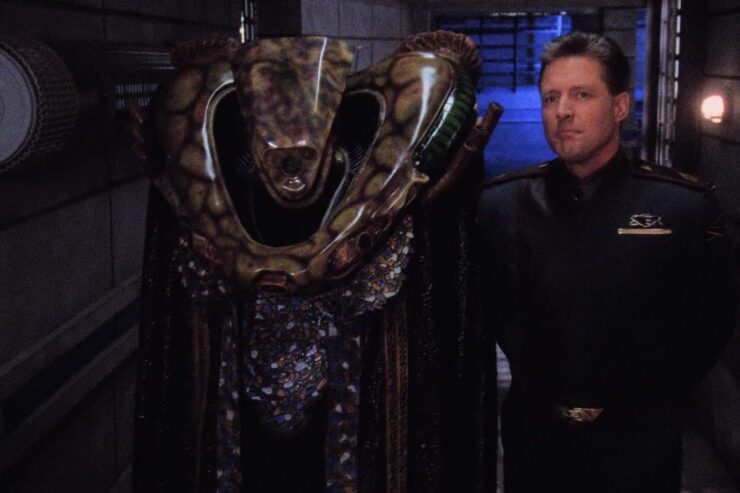 Vor and Sheridan in a scene from Babylon 5 "Hunter, Prey"