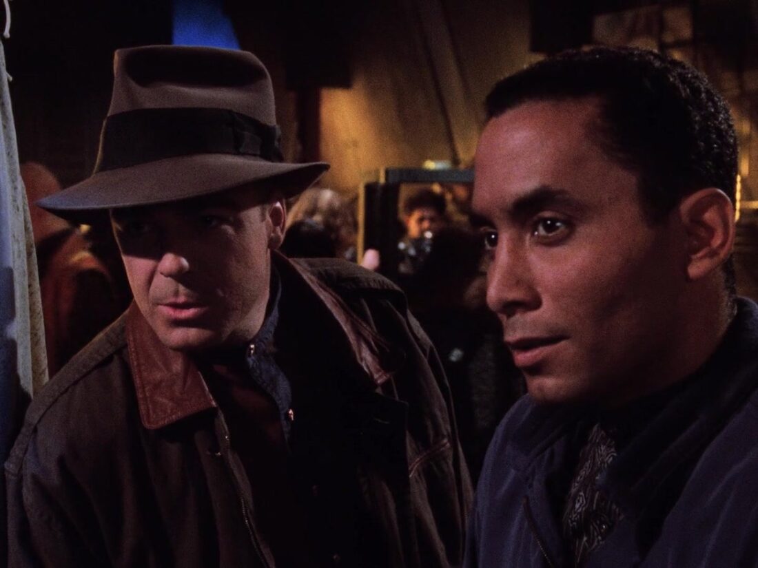 Garibaldi and Franklin in Babylon 5 "Hunter, Prey"