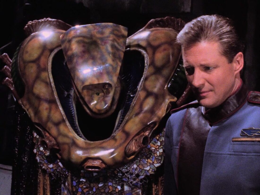 Kosh and Sheridan in Babylon 5 "There All the Honor Lies"