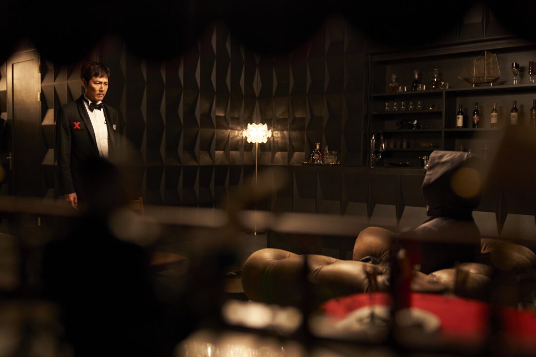 Squid Game S3 (L to R) Lee Jung-jae as Seong Gi-hun, Lee Byung-hun as Frontman confronting each other in Squid Game S3 Cr. No Ju-han/Netflix