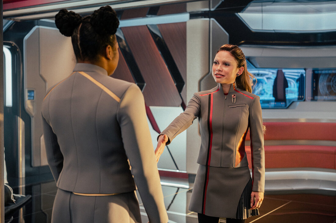 Kerrice Brooks as Sam and Bella Shepard as Genesis in Star Trek: Starfleet Academy