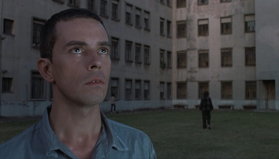 Hugo Soto as Rantés in Man Facing Southeast (Hombre mirando al sudeste)