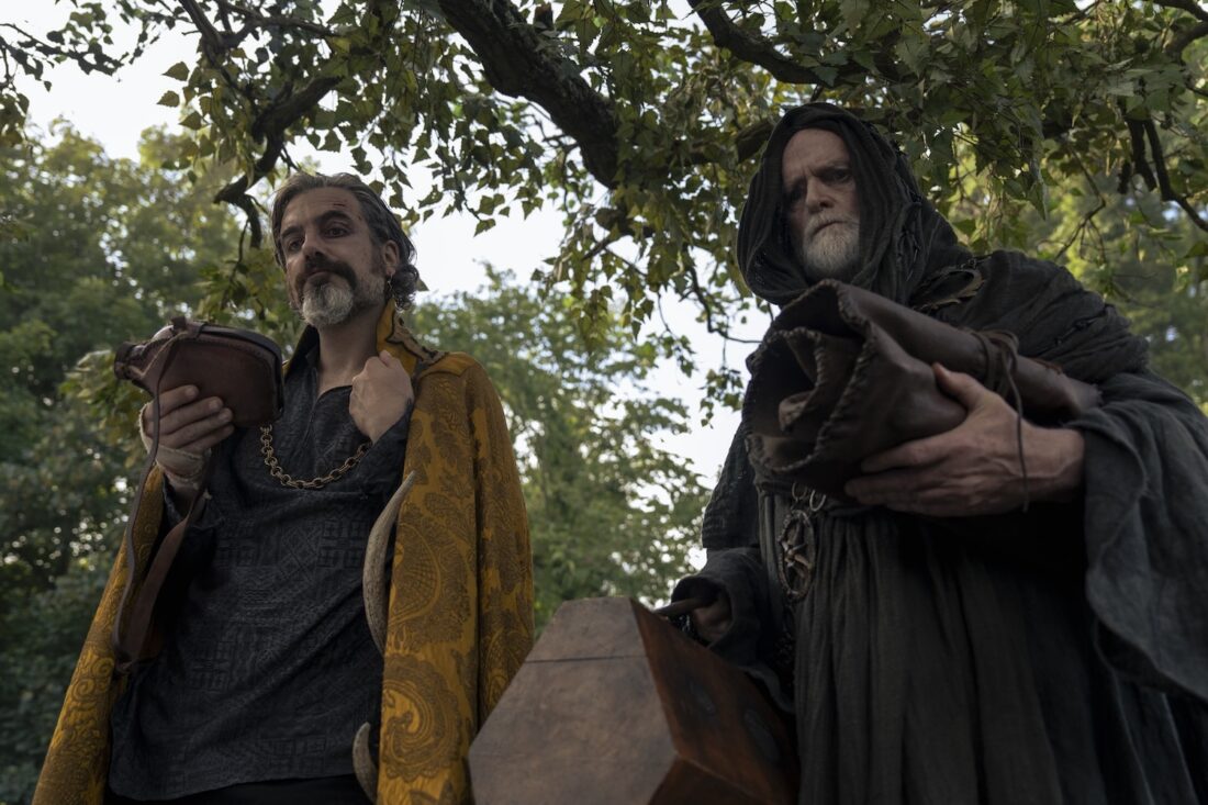Daniel Ings as Lyonel Baratheon and Paul Murphy as the Baratheon Maester in A Knight of the Seven Kingdoms