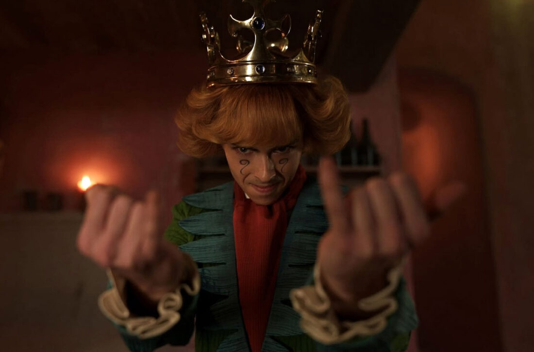 Daniel Lasker as Mr. 9 in Netflix's One Piece