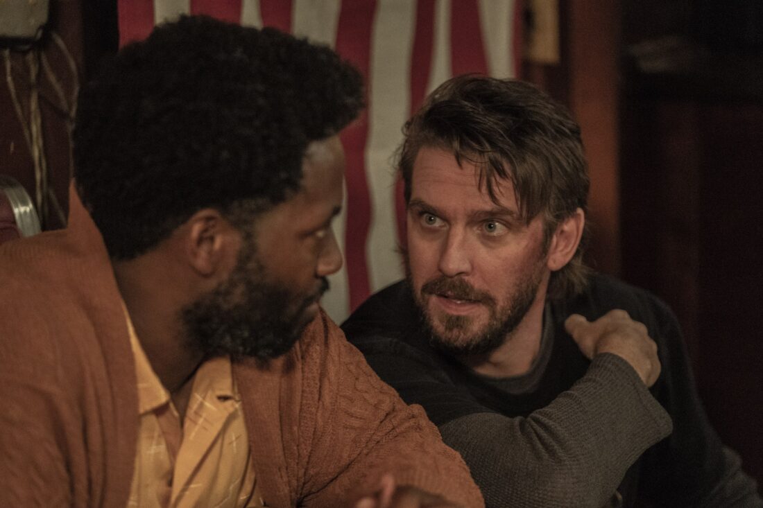 Dan Stevens as Pepper, Chinaza Uche as Coffee talking while sitting close - The Terror: Devil in Silver Season 1, Episode 3