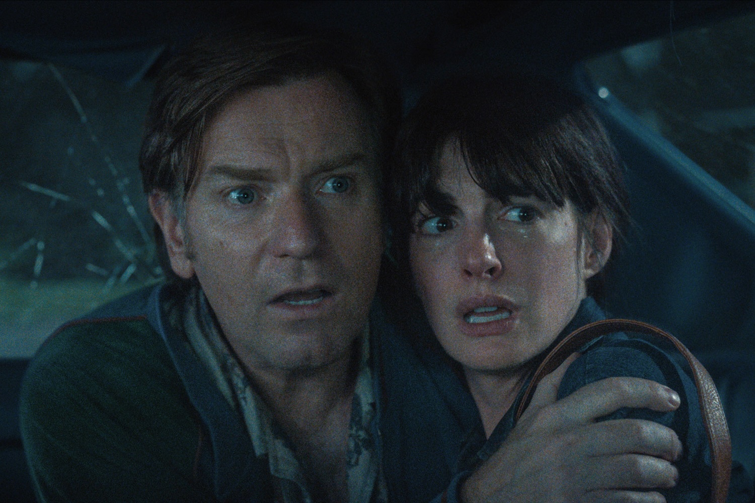 The End of Oak Street Trailer: Forget Traveling to Distant Islands; Dinosaurs Come to You - Reactor