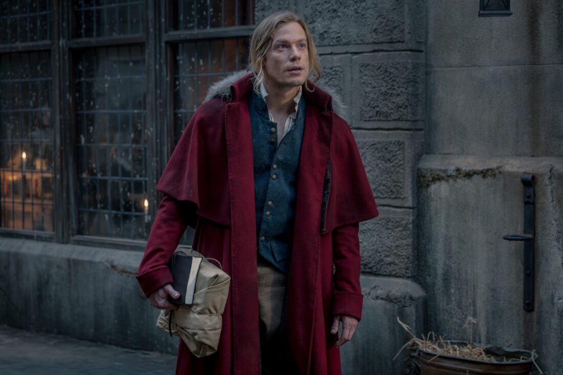 Sam Reid as Lestat De Lioncourt in the past, seeing Nicki play on the street - Anne Rice's The Vampire Lestat, Episode 03