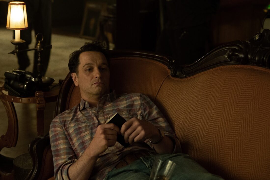 Tom drunk and sad at the inn in Widow's Bay