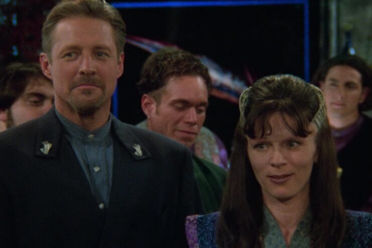 Babylon 5 Rewatch: “Objects at Rest”