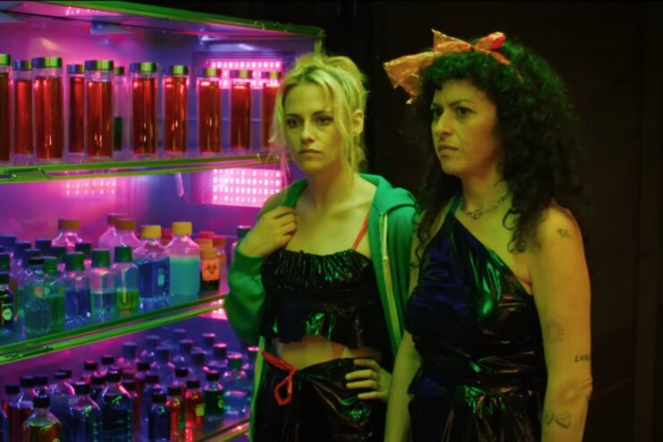 Kristen Stewart and Alia Shawkat in The Wrong Girls